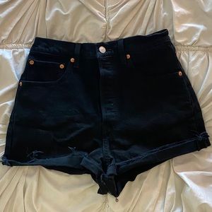 LEVIS PREMIUM HIGH WAIST RIBCAGE SHORTS